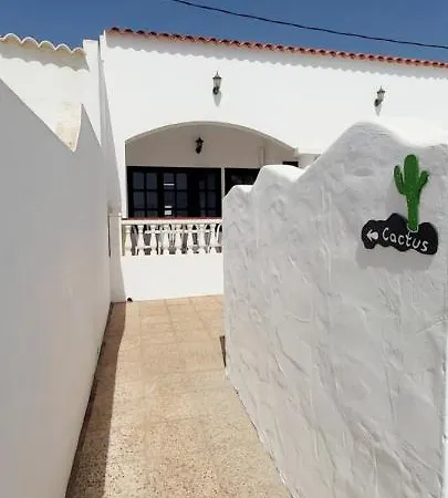 Lanzamore Cactus, Sea View, Lanzarote Apartment Guime
